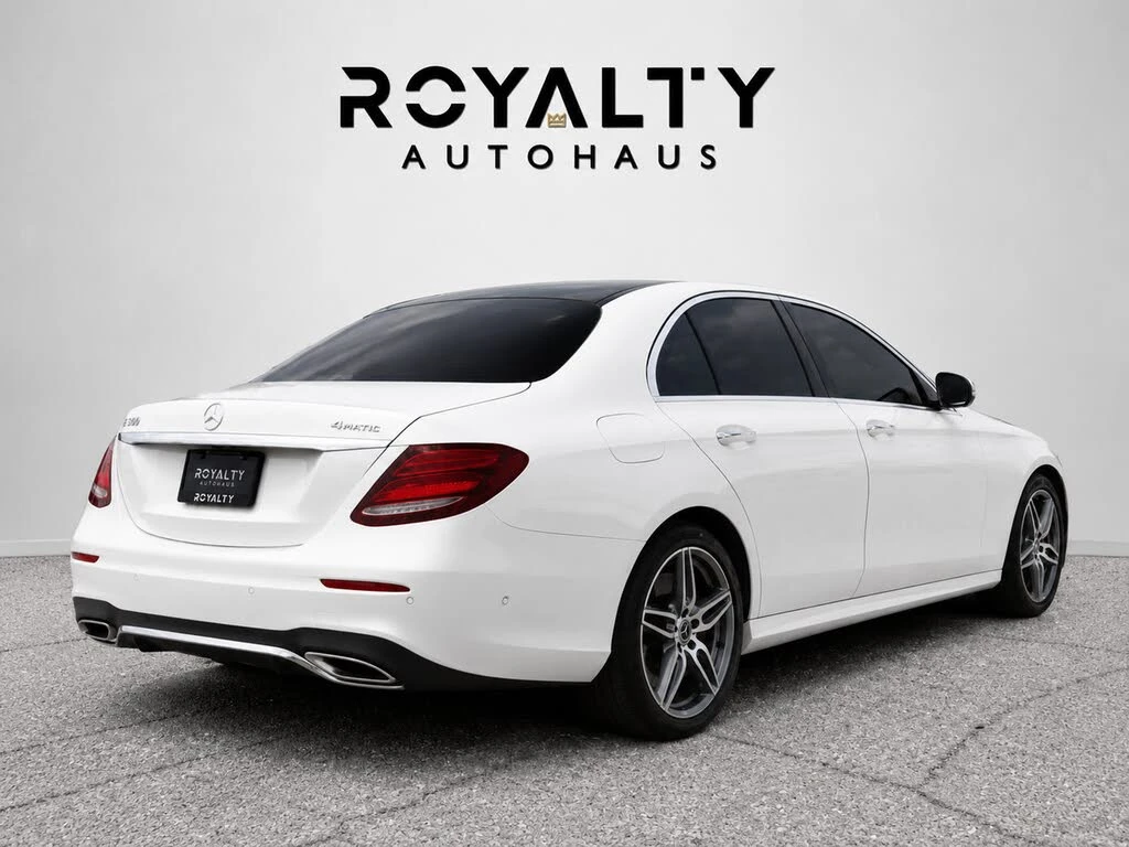 Mercedes-Benz E 400 4MATIC* AMG* HEAD UP* BURMESTER* DIS* КРАЙНА ЦЕНА, снимка 4 - Автомобили и джипове - 55406099
