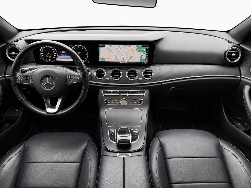 Mercedes-Benz E 400 4MATIC* AMG* HEAD UP* BURMESTER* DIS* КРАЙНА ЦЕНА, снимка 8 - Автомобили и джипове - 55406099