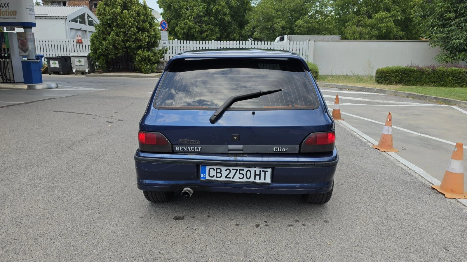 Renault Clio 1.8 16v, снимка 6 - Автомобили и джипове - 55598157