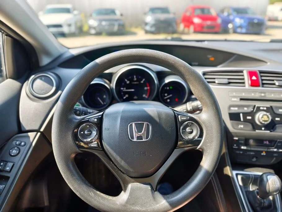 Honda Civic Tourer 1.6 i-DTEC Comfort, снимка 9 - Автомобили и джипове - 55853511