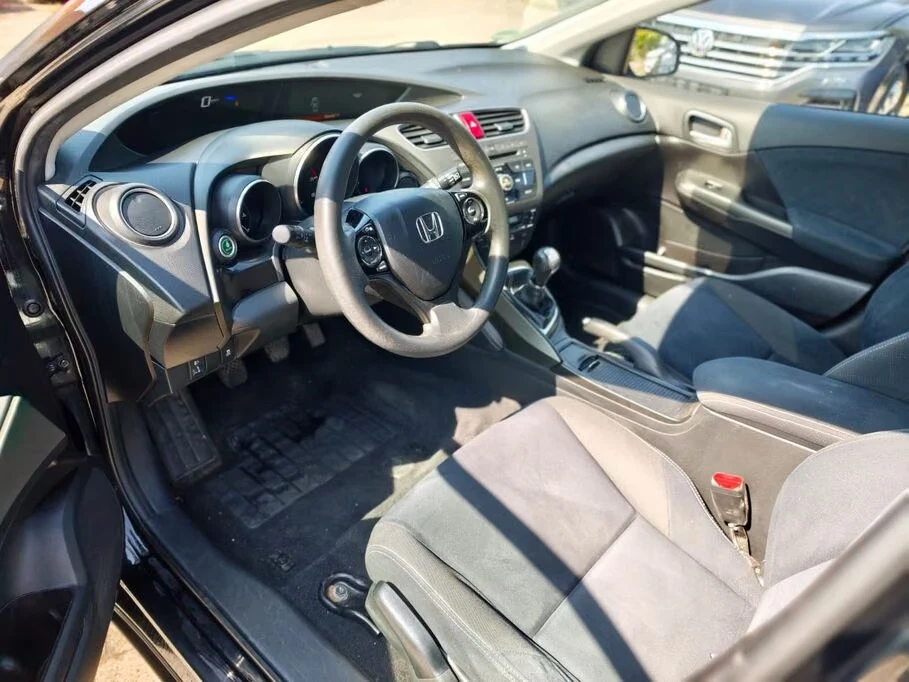Honda Civic Tourer 1.6 i-DTEC Comfort, снимка 5 - Автомобили и джипове - 55853511