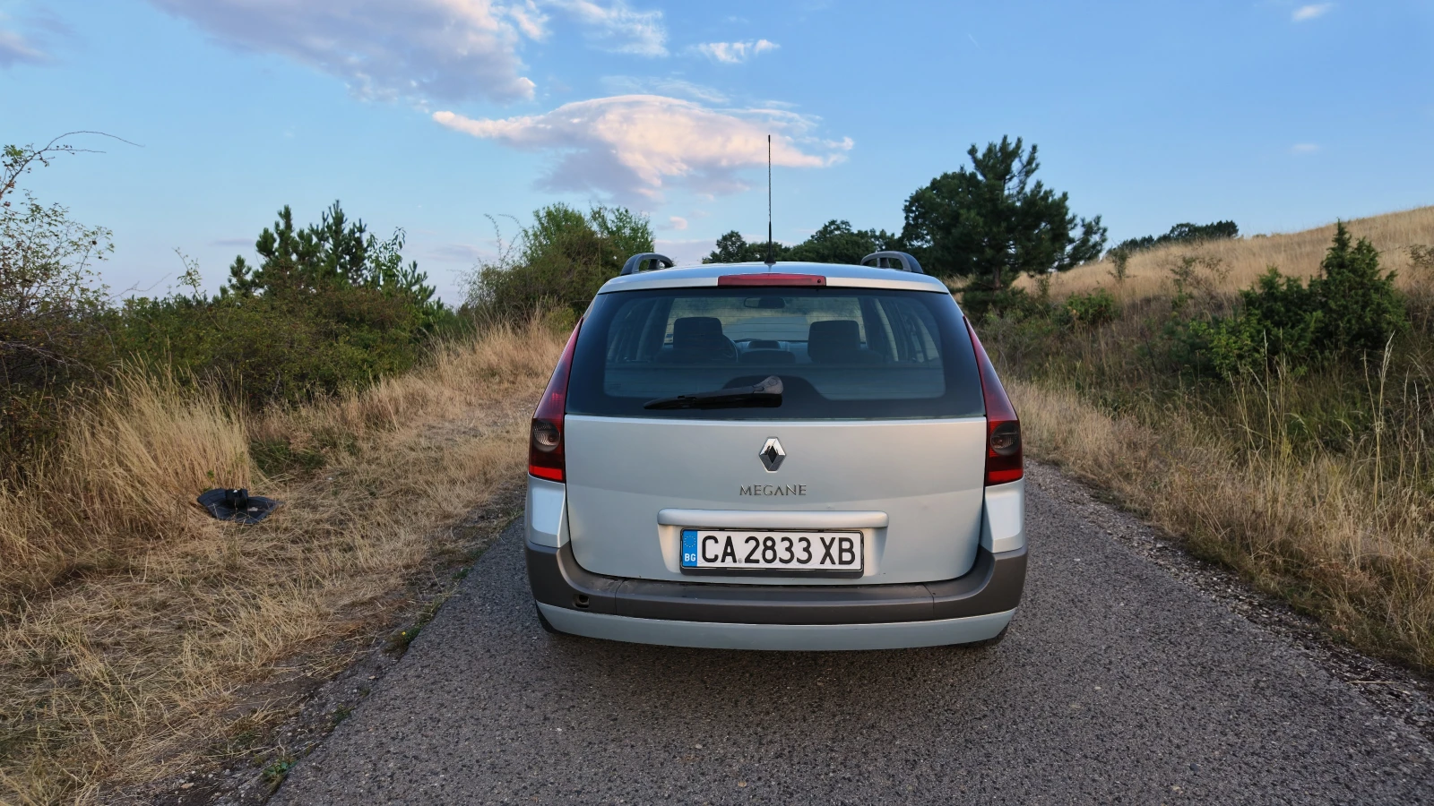 Renault Megane 1.9dci 120кс., снимка 6 - Автомобили и джипове - 55928571