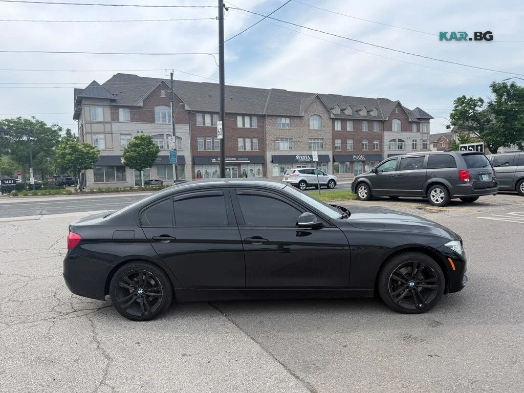 BMW 330 xDrive* АвтоКредит* (ЦЕНА ДО БГ) , снимка 4 - Автомобили и джипове - 55936365