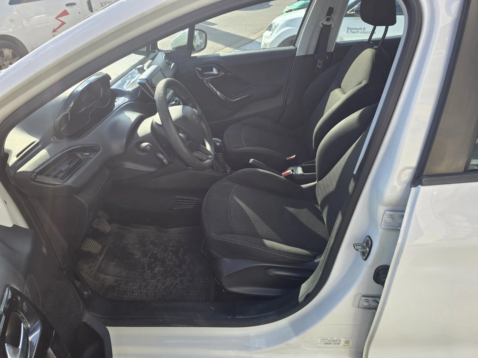 Peugeot 208 1.6 dCi 75 (N1 �����������) | Mobile.bg � ����������� 11