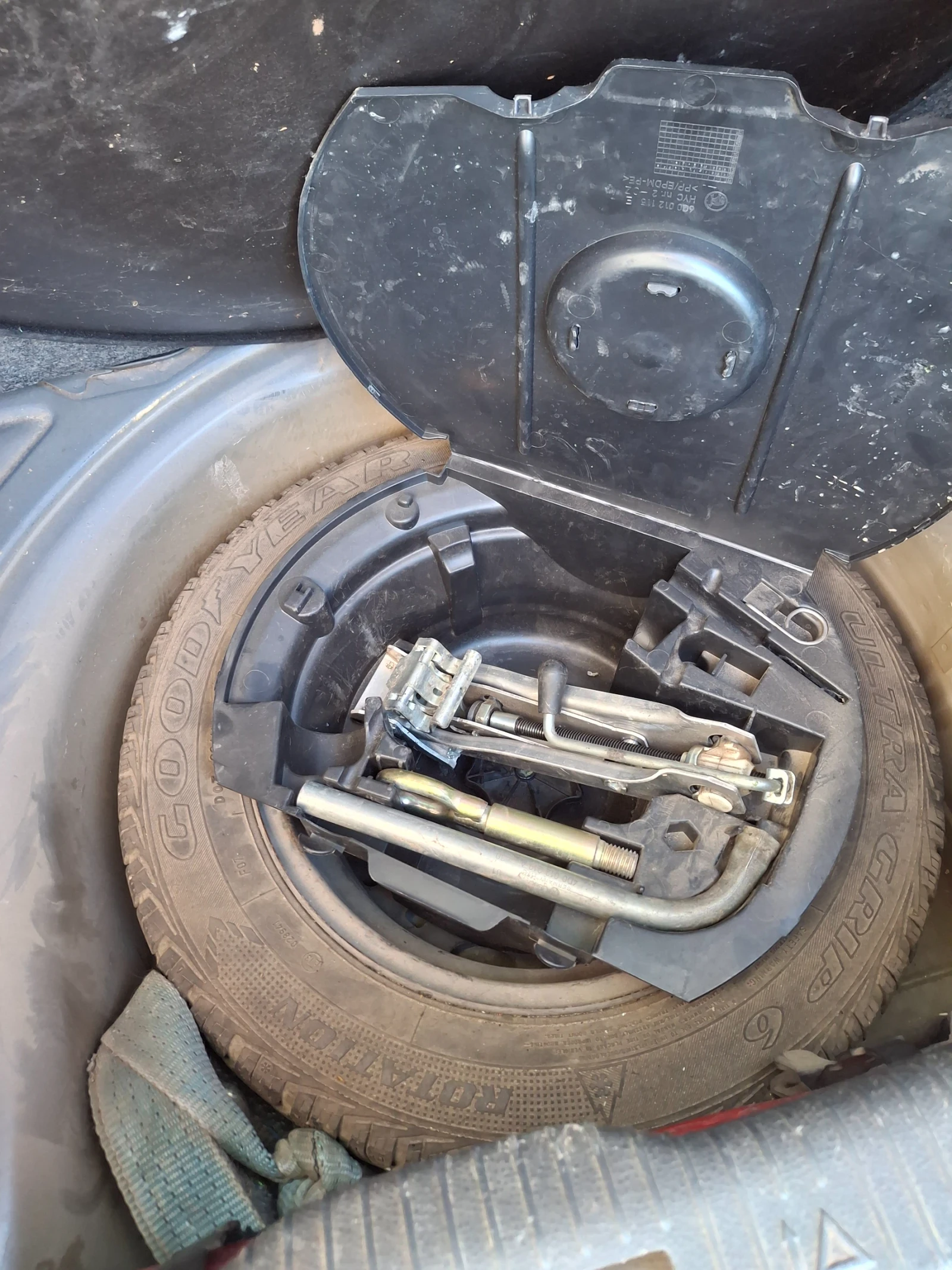 VW Polo, снимка 2 - Автомобили и джипове - 56336737