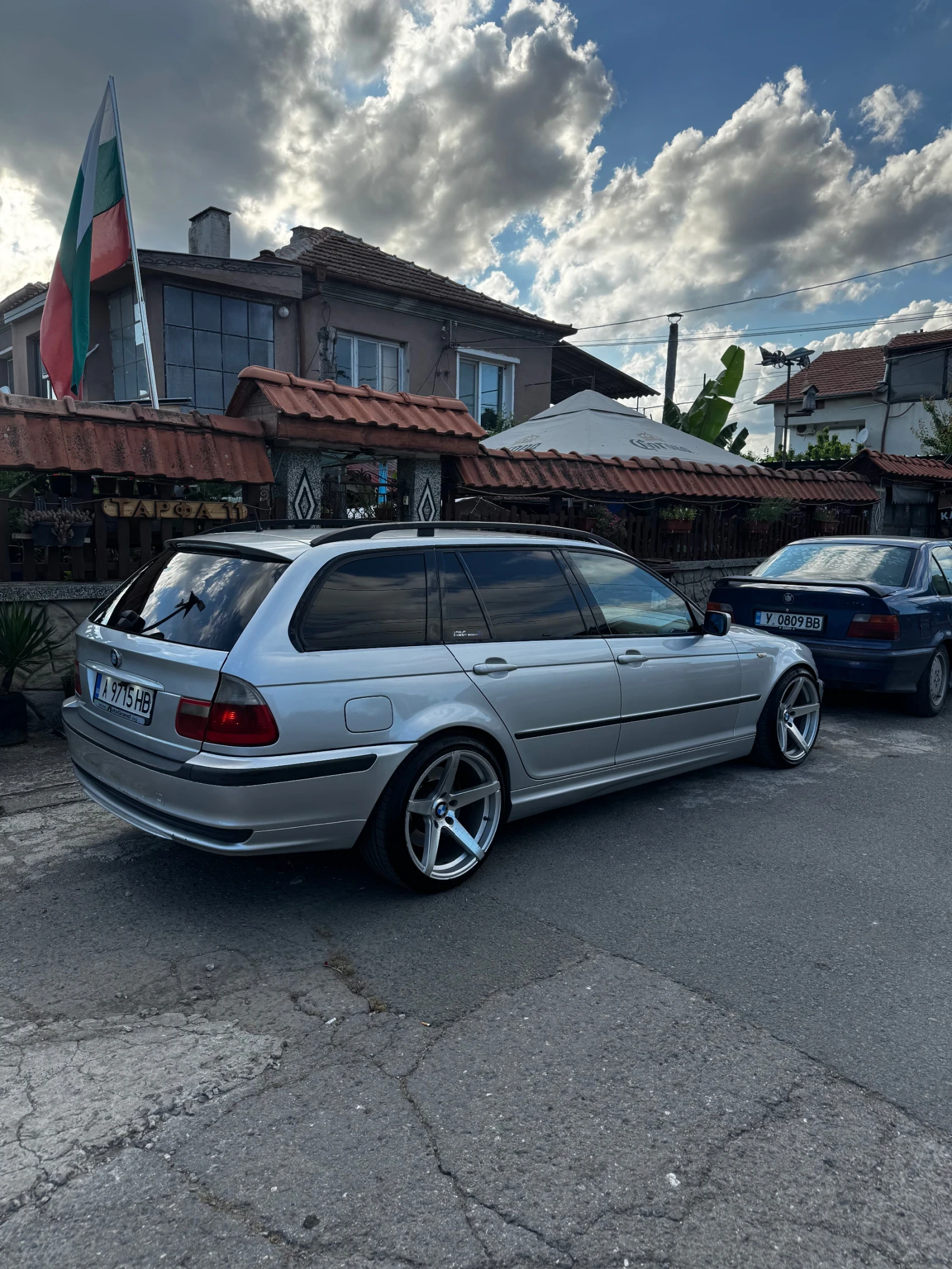 BMW 330, снимка 9 - Автомобили и джипове - 56660112