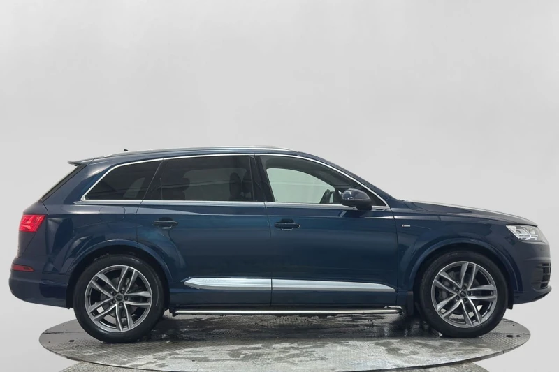 Audi Q7 3.0 TDI V6* Quattro* S Line* BOSE* Distronic* 7sit, снимка 4 - Автомобили и джипове - 48562343