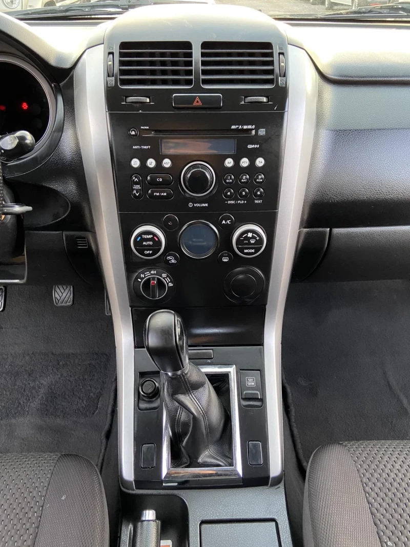 Suzuki Grand vitara 4х4 газ бензин, снимка 12 - Автомобили и джипове - 52395200