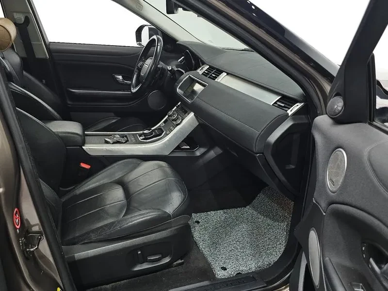 Land Rover Range Rover Evoque 2.0 Td4 Se, снимка 10 - Автомобили и джипове - 55216185