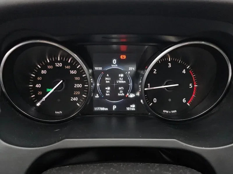 Land Rover Range Rover Evoque 2.0 Td4 Se, снимка 8 - Автомобили и джипове - 55216185