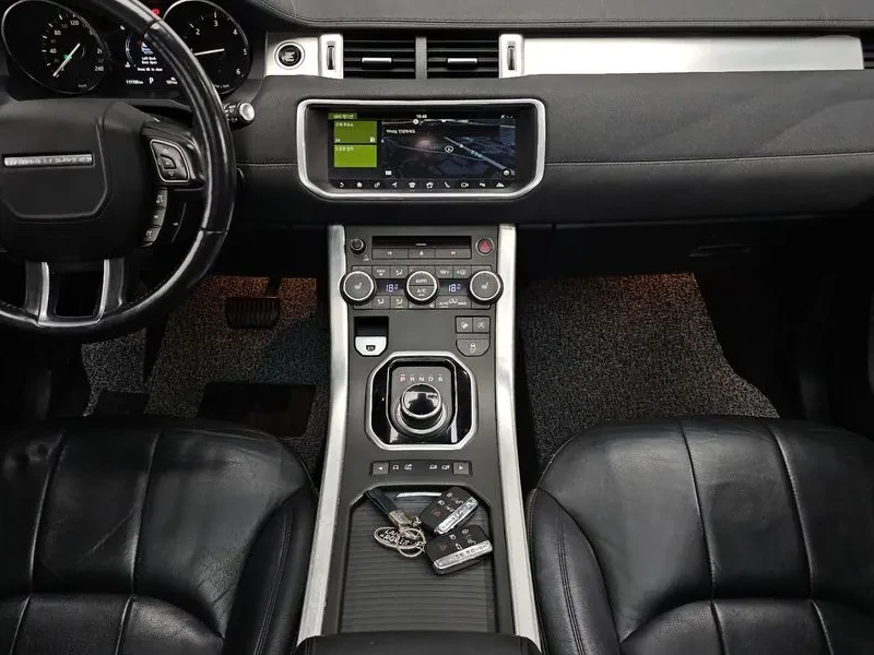 Land Rover Range Rover Evoque 2.0 Td4 Se, снимка 7 - Автомобили и джипове - 55216185