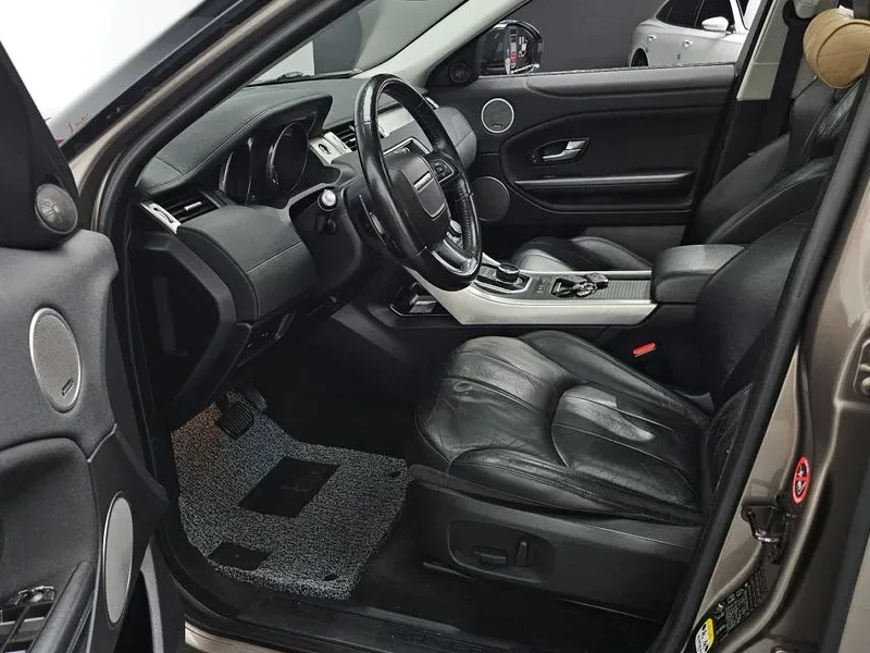 Land Rover Range Rover Evoque 2.0 Td4 Se, снимка 11 - Автомобили и джипове - 55216185