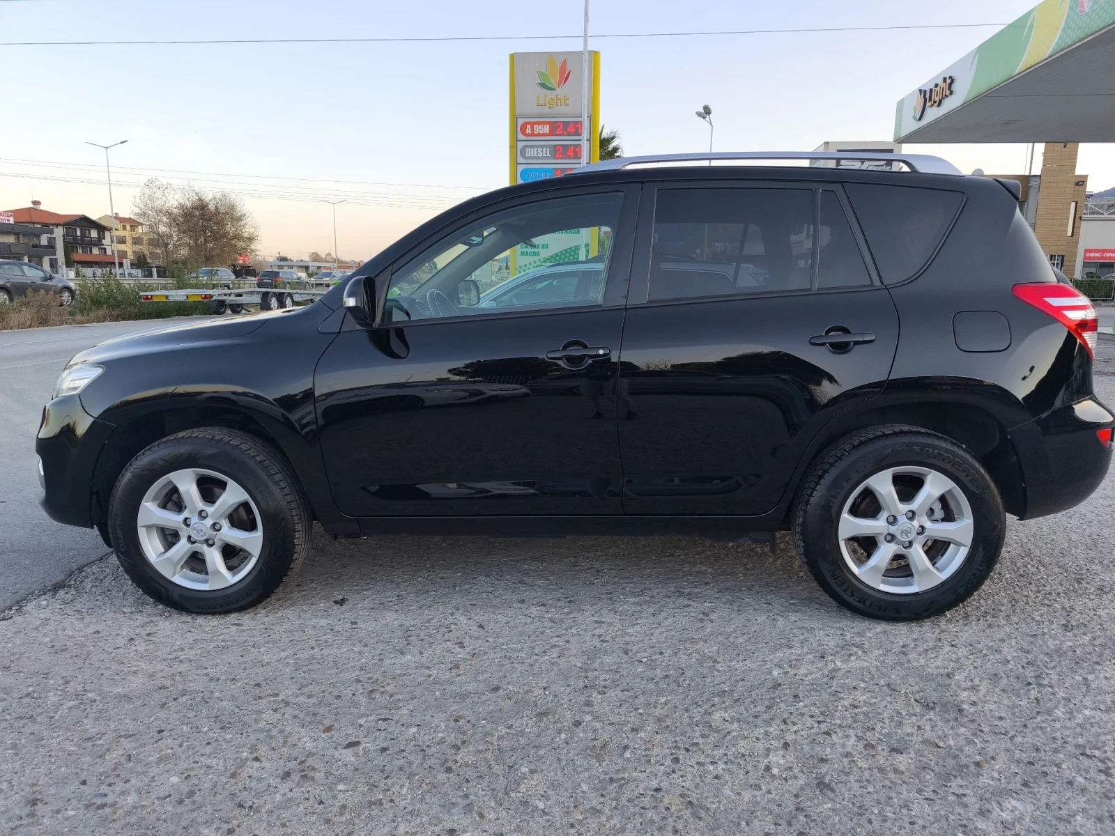 Toyota Rav4 2.2d LUXURY NEW !!! - изображение 6