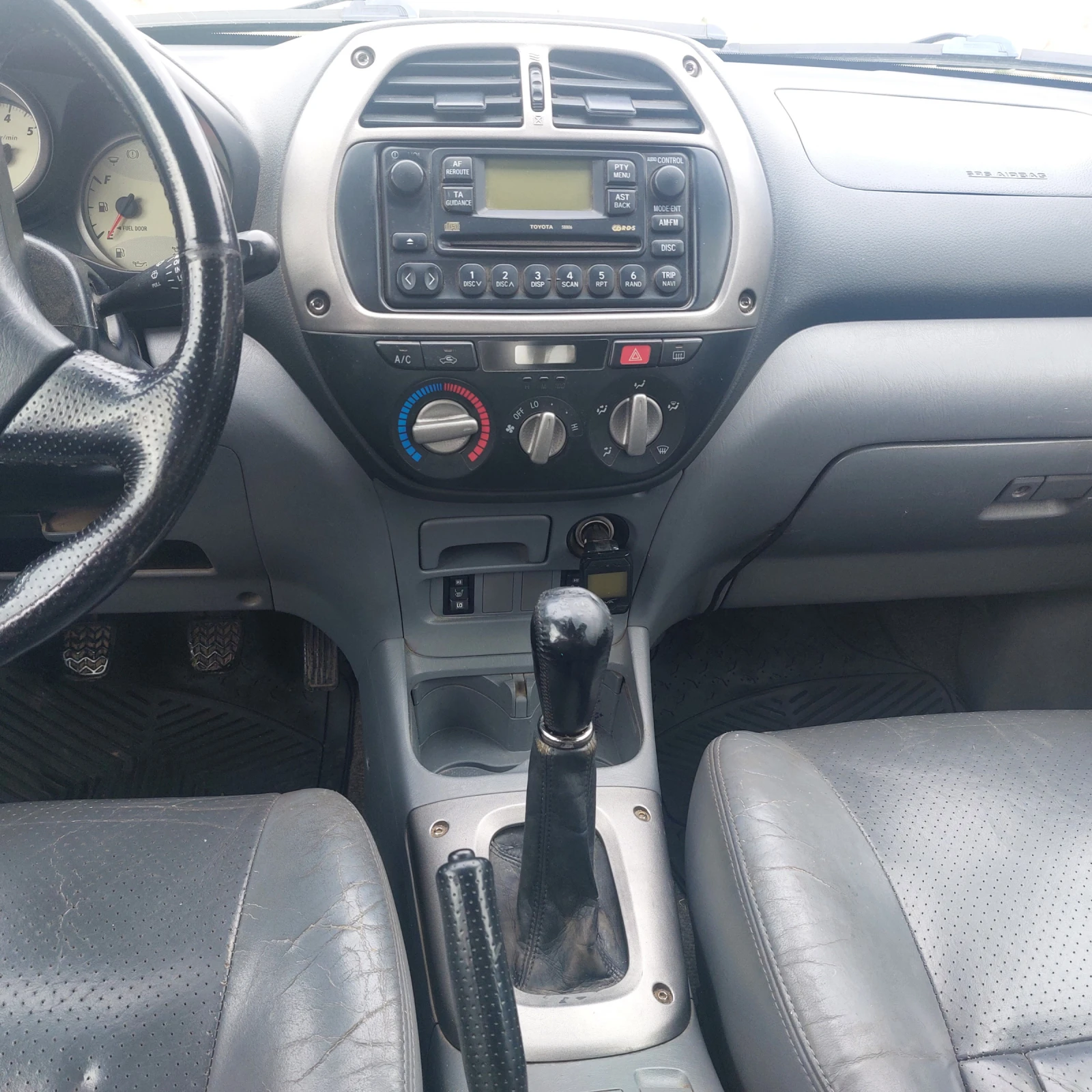 Toyota Rav4  - изображение 9