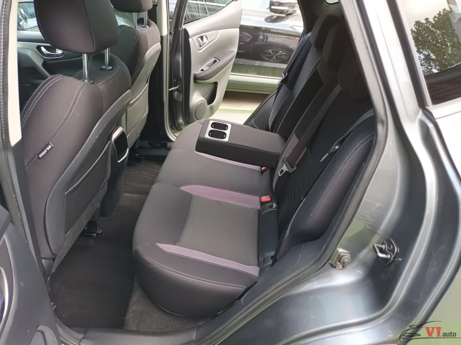 Nissan Qashqai 1.6DCI/АВТ/ПАН/TEKNA+ , снимка 17 - Автомобили и джипове - 50746425