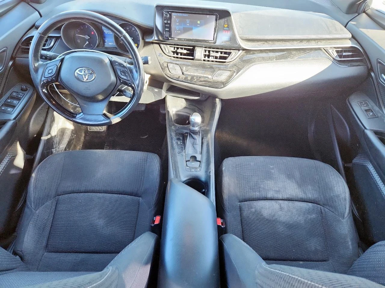 Toyota C-HR 2.0 XLE - изображение 8