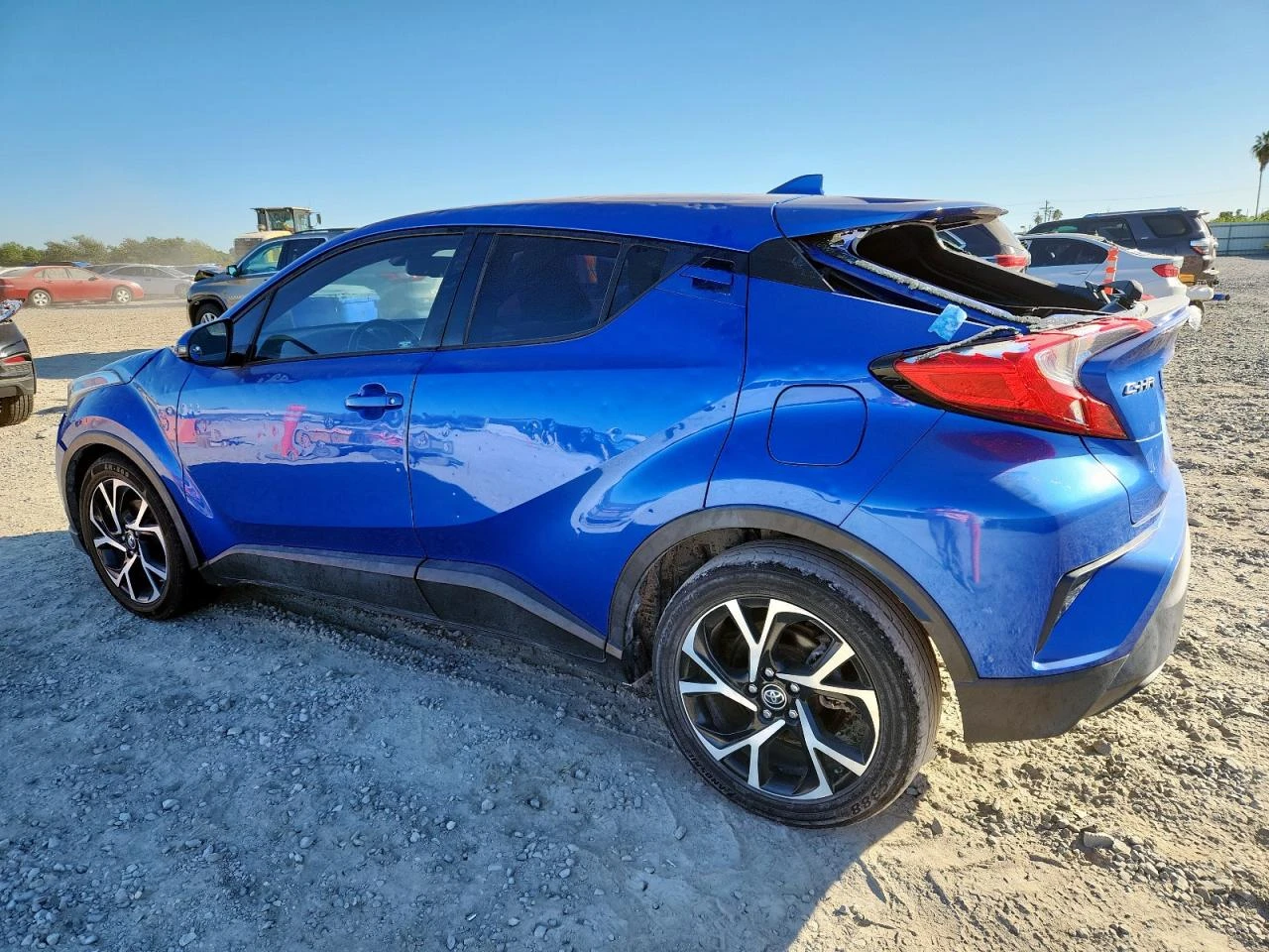 Toyota C-HR 2.0 XLE - изображение 2