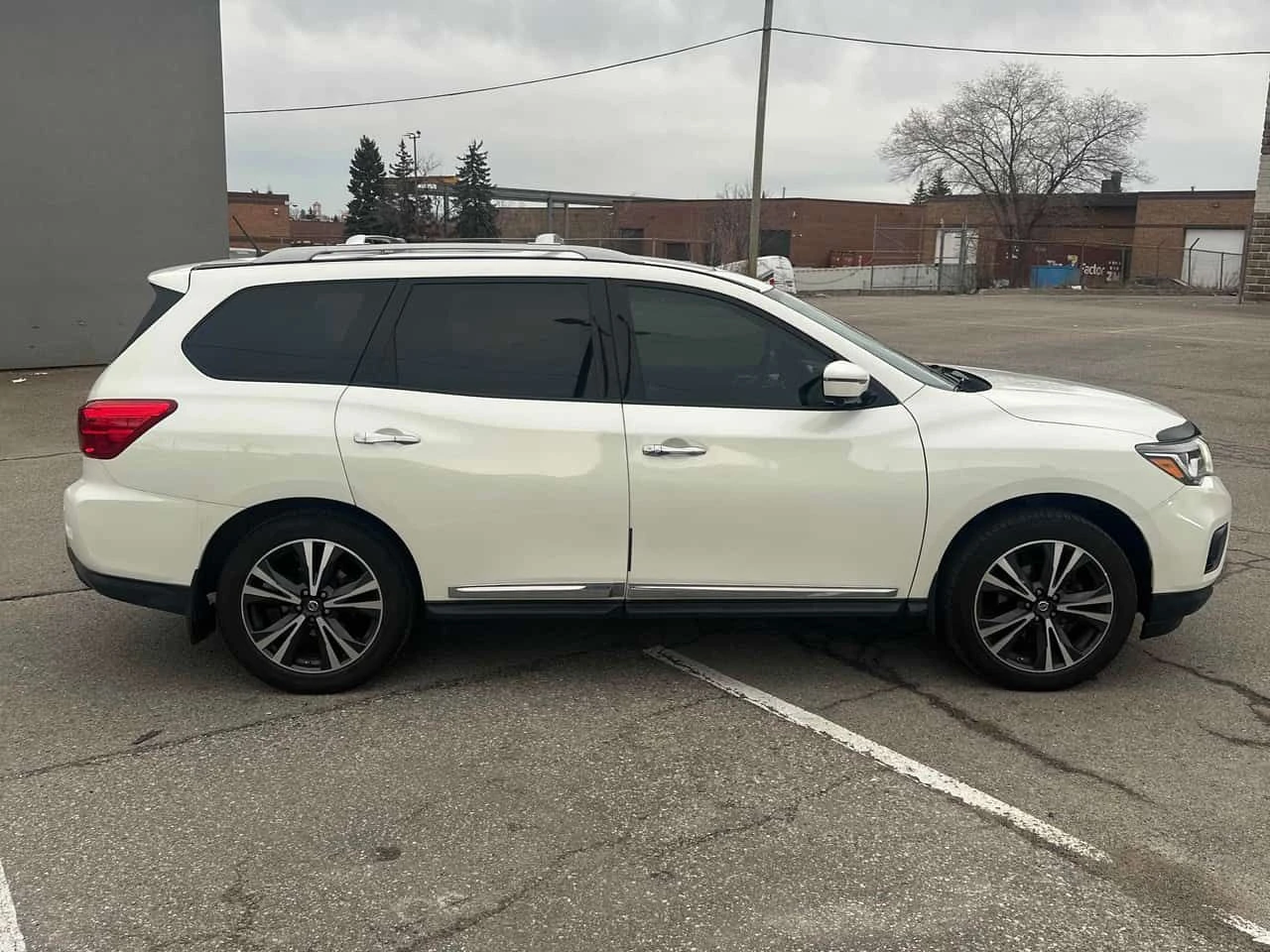 Nissan Pathfinder * 4WD 4dr * PANO* KEYLESS* �������*  | Mobile.bg � ����������� 3