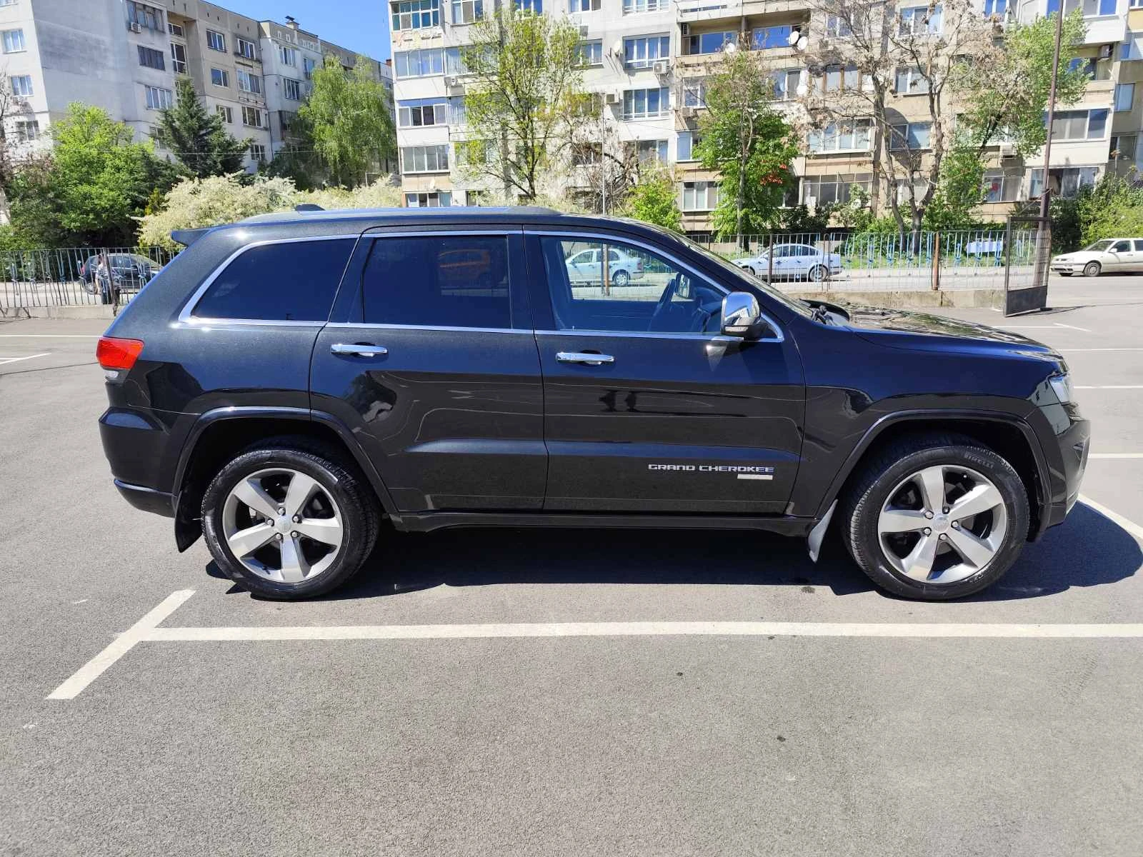 Jeep Grand cherokee 5.7 HEMI OVERLAND, снимка 5 - Автомобили и джипове - 54854860
