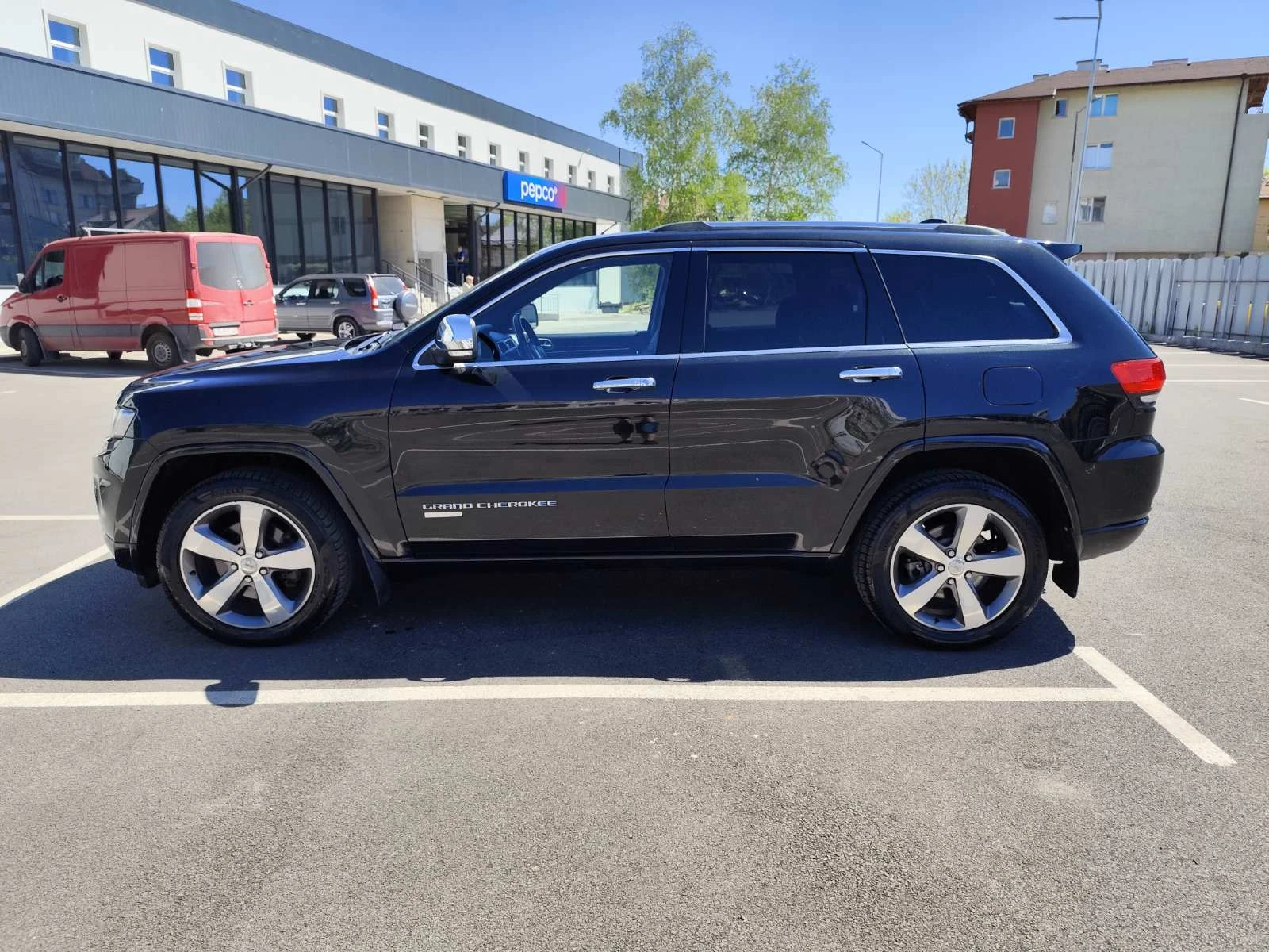 Jeep Grand cherokee 5.7 HEMI OVERLAND, снимка 3 - Автомобили и джипове - 54854860