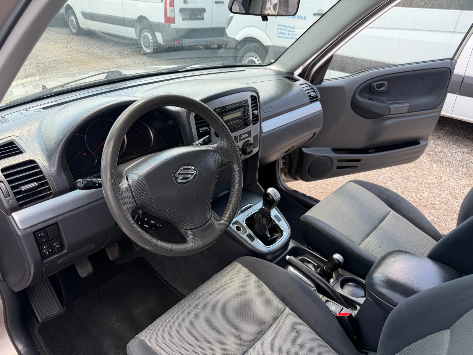 Suzuki Grand vitara 1.6 140000 KM, снимка 10 - Автомобили и джипове - 55167640