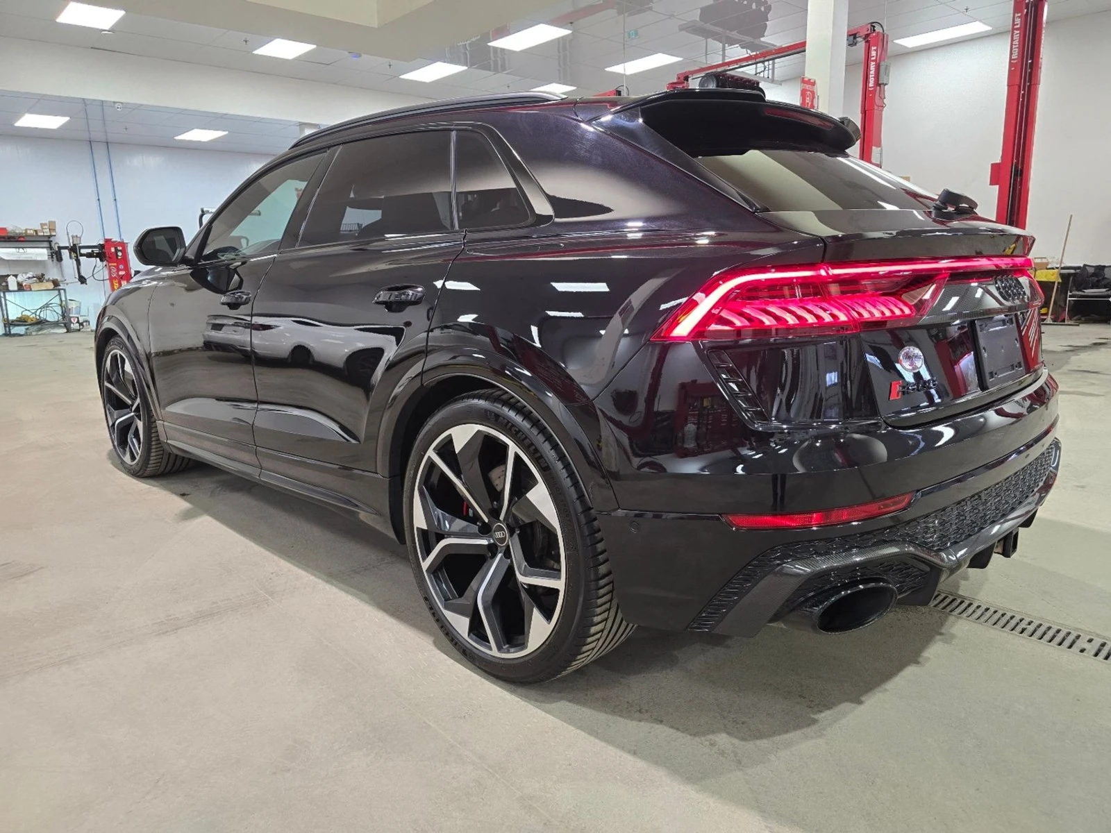Audi RSQ8 ЦЕНА ДО БЪЛГАРИЯ РЕГИСТРАЦИЯ & АВТОКРЕДИТ, снимка 8 - Автомобили и джипове - 55562150