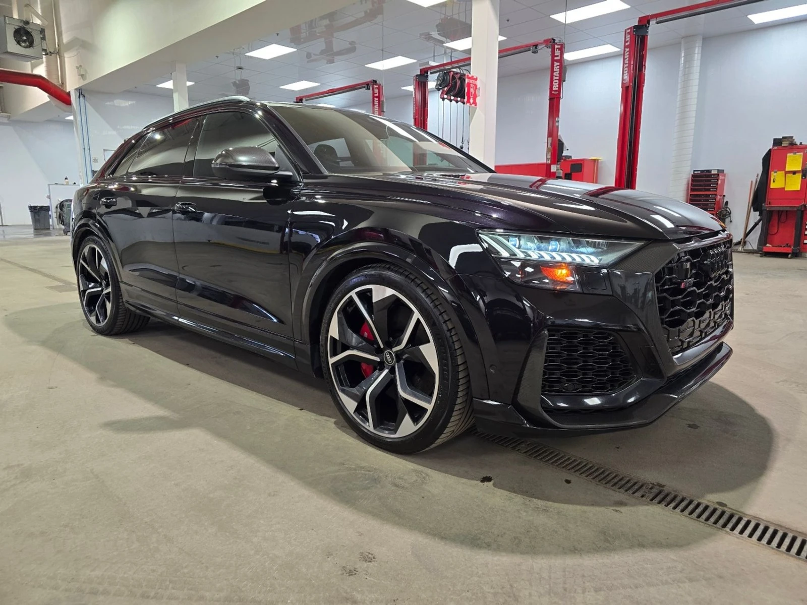 Audi RSQ8 ЦЕНА ДО БЪЛГАРИЯ РЕГИСТРАЦИЯ & АВТОКРЕДИТ, снимка 3 - Автомобили и джипове - 55562150