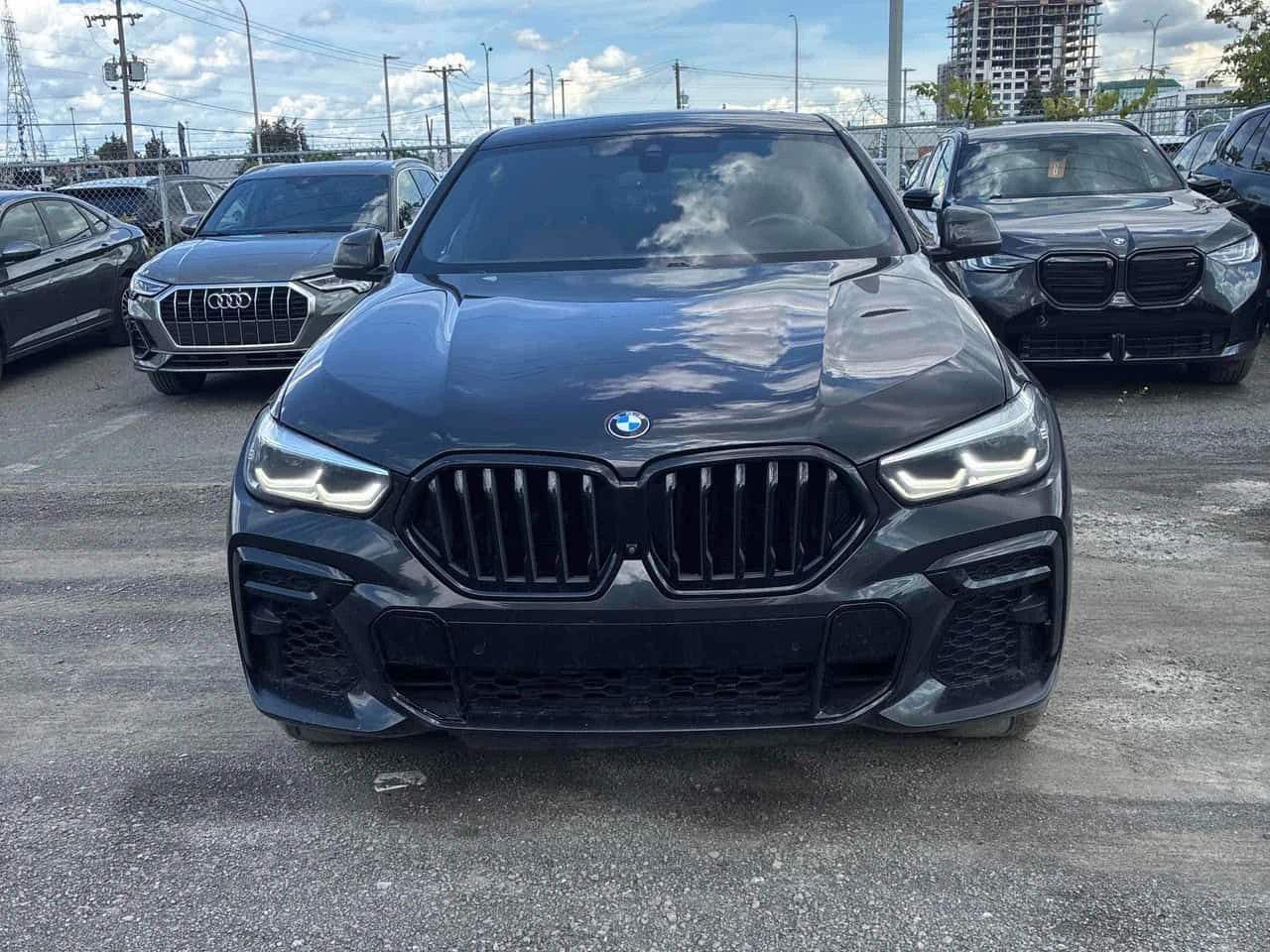 BMW X6 * M50i * CARFAX * 360* ОБДУХ* ПАНО* ПОДГРЕВ* ХЕДЪП, снимка 6 - Автомобили и джипове - 55712175