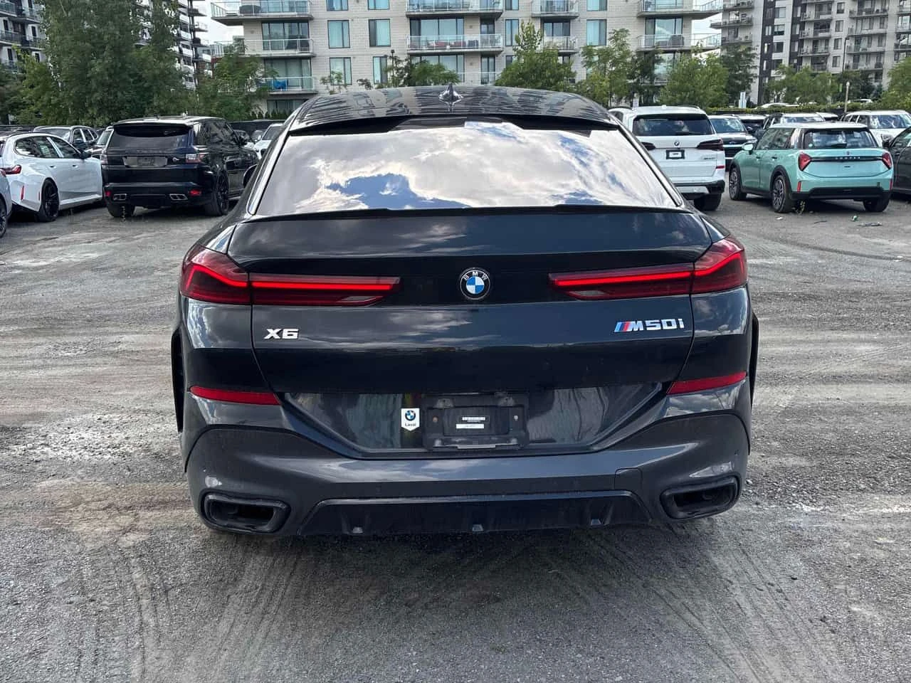 BMW X6 * M50i * CARFAX * 360* ОБДУХ* ПАНО* ПОДГРЕВ* ХЕДЪП, снимка 4 - Автомобили и джипове - 55712175
