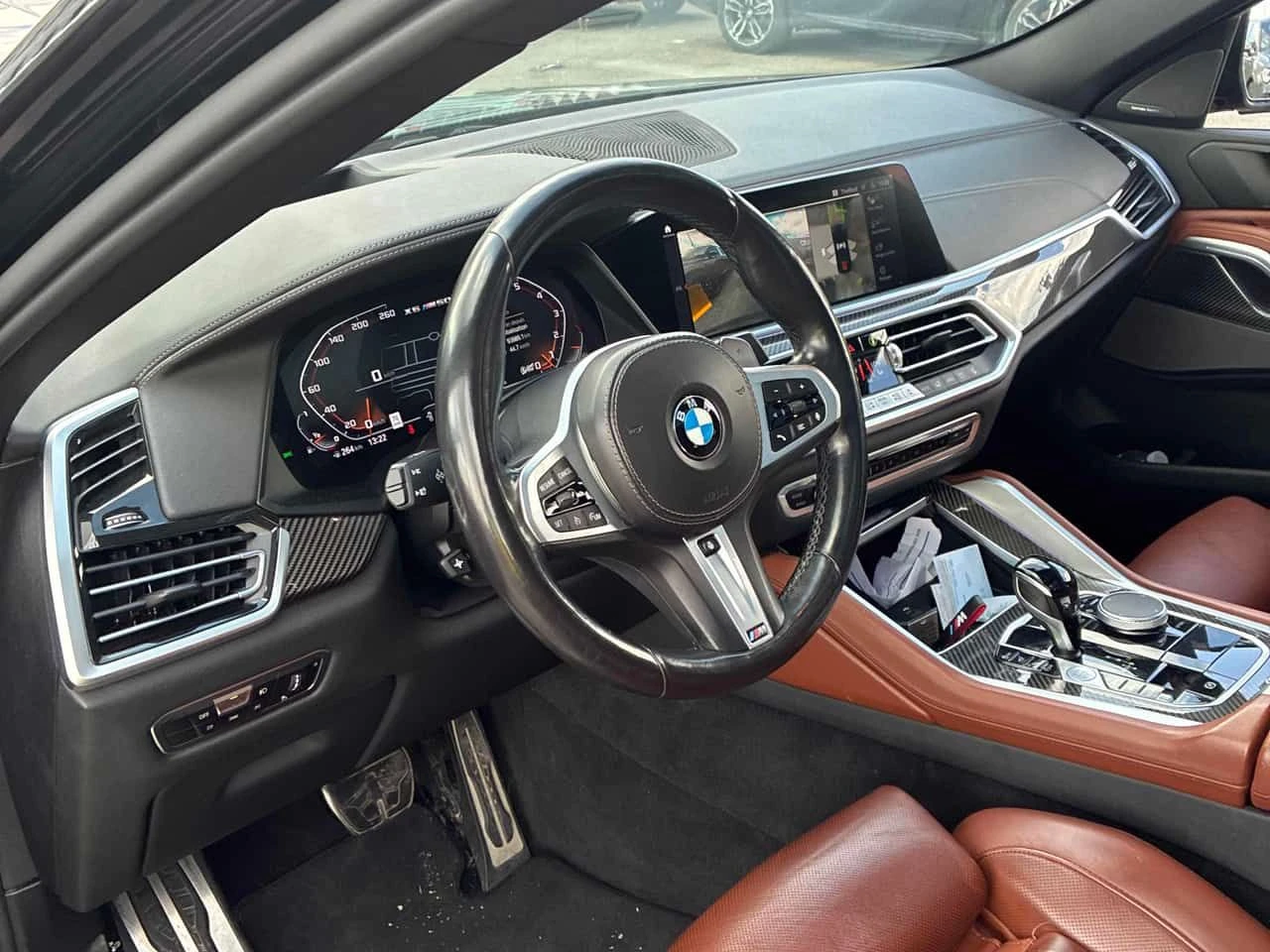 BMW X6 * M50i * CARFAX * 360* ОБДУХ* ПАНО* ПОДГРЕВ* ХЕДЪП, снимка 5 - Автомобили и джипове - 55712175