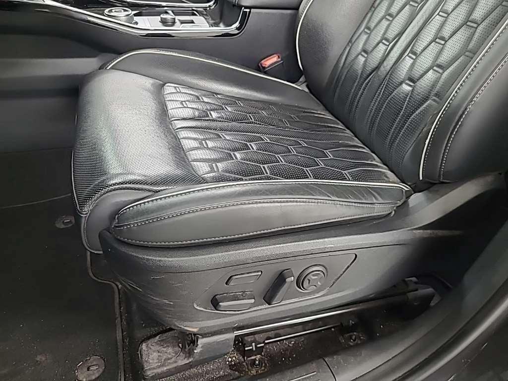 Kia Sorento 1.6 T-GDI ExecutiveLine - Hybrid, снимка 13 - Автомобили и джипове - 56068555