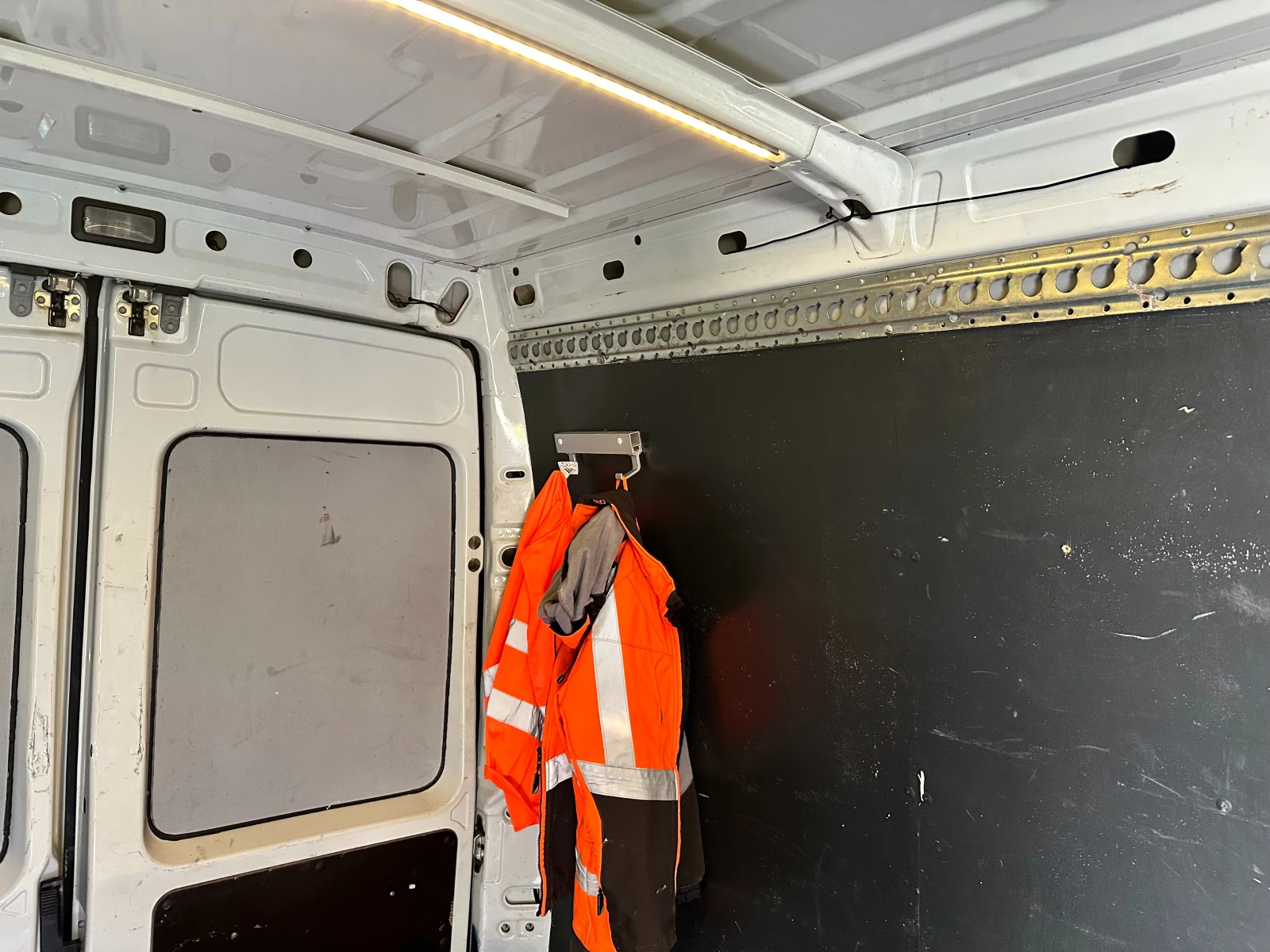 Iveco 35s15 2.3 , снимка 10 - Бусове и автобуси - 53935552