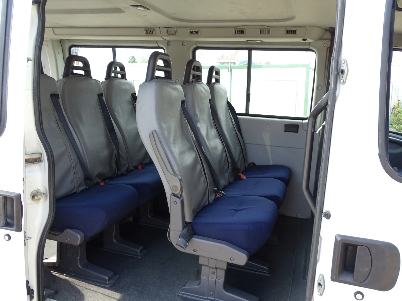 Iveco Daily 9 МЕСТА  * * * КЛИМАТИК* * * , снимка 8 - Бусове и автобуси - 54943910