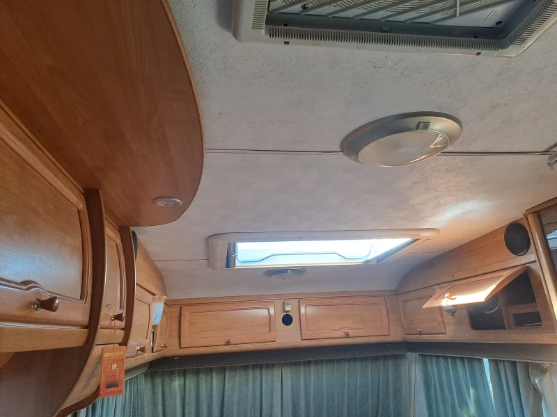 Каравана Coachmen, снимка 5 - Каравани и кемпери - 48083773