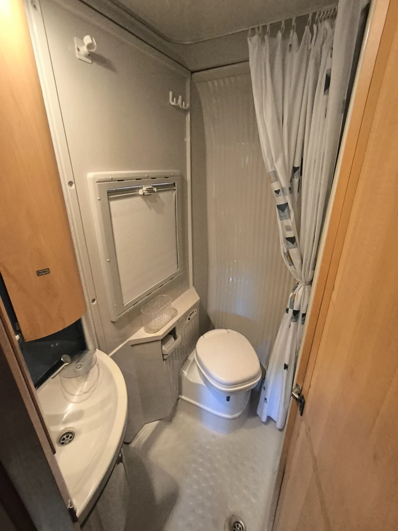 Кемпер Burstner Кемпер Burstner Fiat Ducato 2.8jtd , снимка 10 - Каравани и кемпери - 53167765