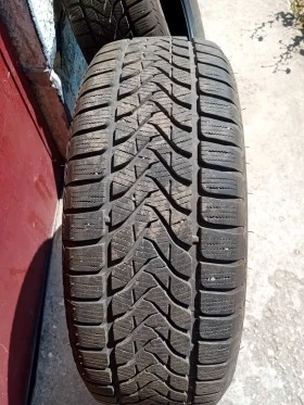 Гуми Зимни 225/60R18, снимка 1 - Гуми и джанти - 47433668