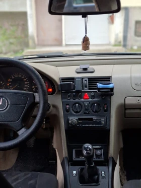 Mercedes-Benz C 200, снимка 6