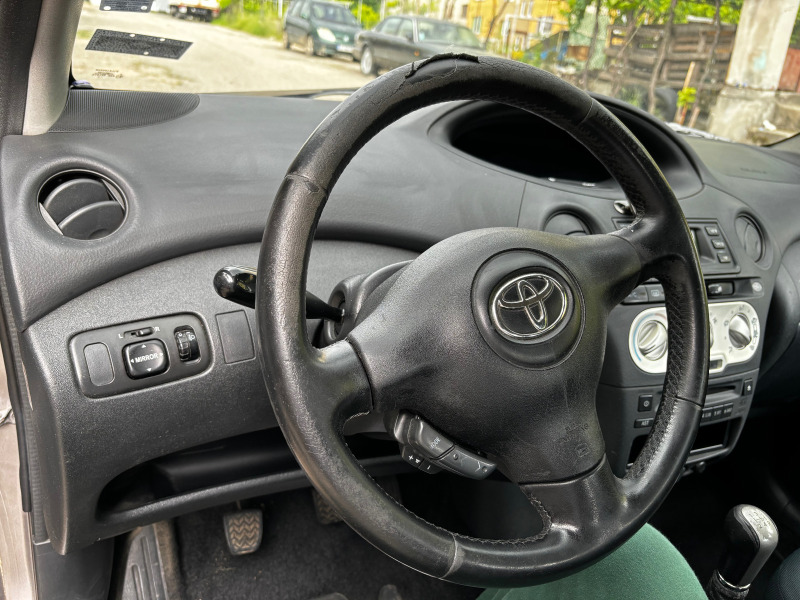Toyota Yaris, снимка 10 - Автомобили и джипове - 46067463