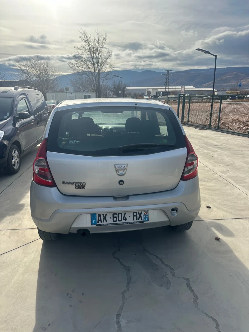 Dacia Sandero 1.4 Бензин/LPG/Газ , снимка 4 - Автомобили и джипове - 48050678