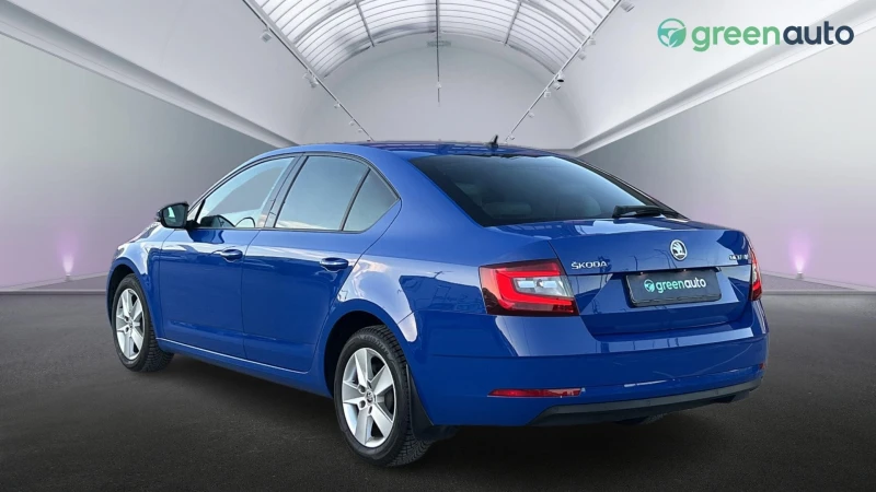 Skoda Octavia 1.6 TDi, снимка 2 - Автомобили и джипове - 48388767