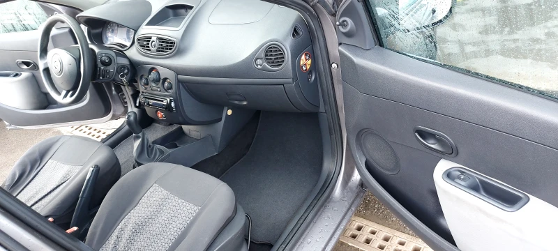 Renault Clio 1.2, снимка 7 - Автомобили и джипове - 48613082