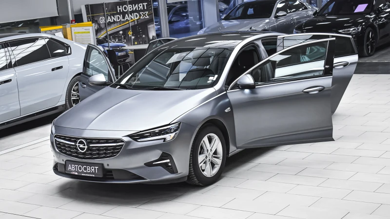 Opel Insignia Grand Sport 2.0d Elegance Automatic, снимка 1 - Автомобили и джипове - 48912092