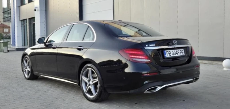 Mercedes-Benz E 300 4Matic , снимка 5 - Автомобили и джипове - 52500212