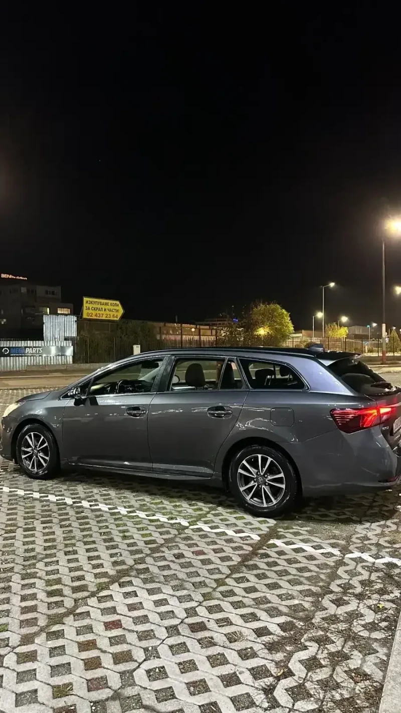 Toyota Avensis, снимка 4 - Автомобили и джипове - 52269441