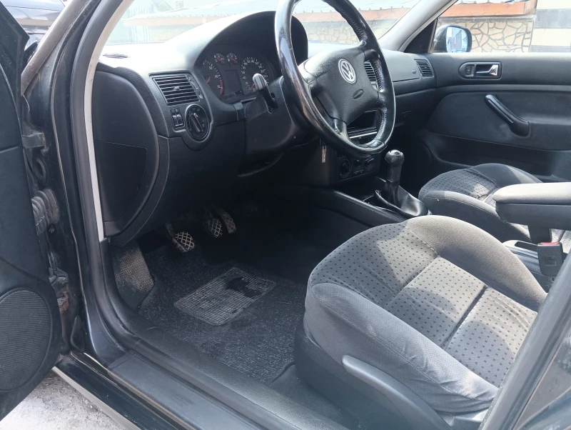 VW Golf 1.6 за части, снимка 2 - Автомобили и джипове - 52868307