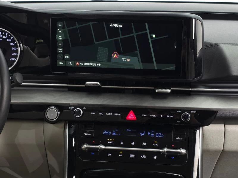 Kia Carnival 2.2 Automatic, снимка 12 - Автомобили и джипове - 55476964