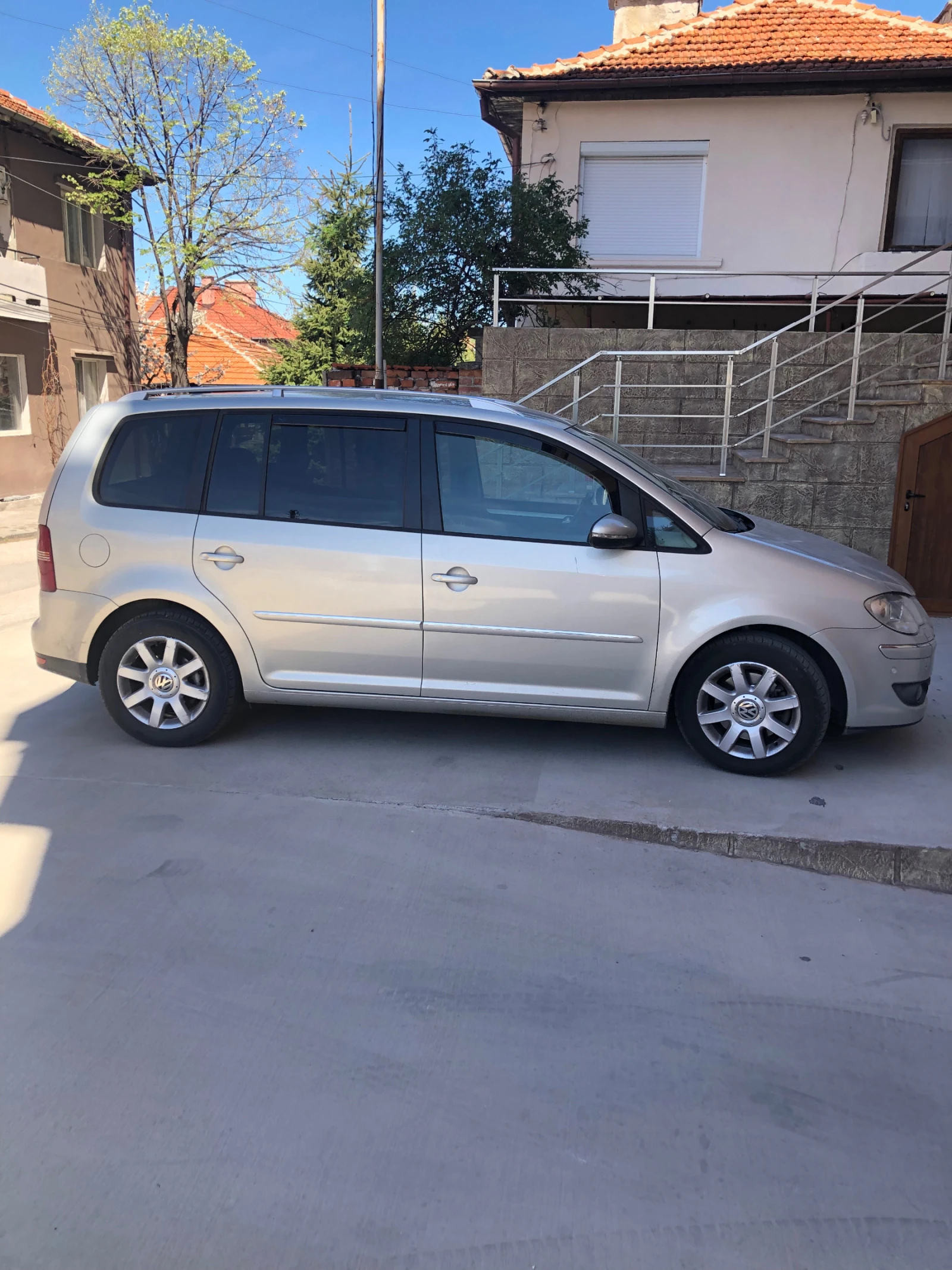 VW Touran 2.0 170 - изображение 3