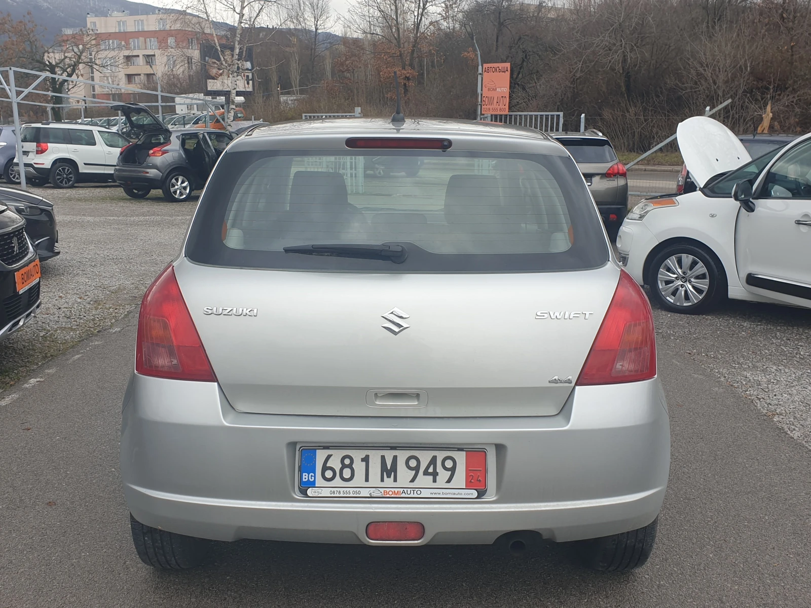 Suzuki Swift 1.3i* 4x4* Klimatik* 5ВРАТИ  - изображение 5