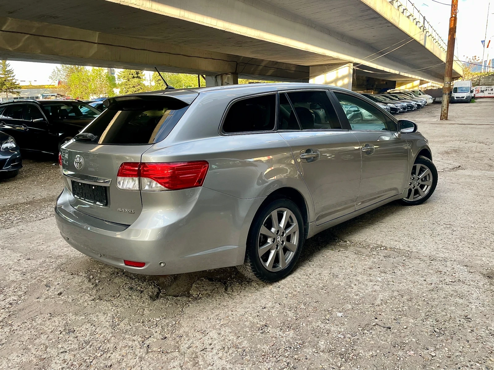Toyota Avensis 2.0 d4d ПАНОРАМА ФУЛЛ - изображение 7