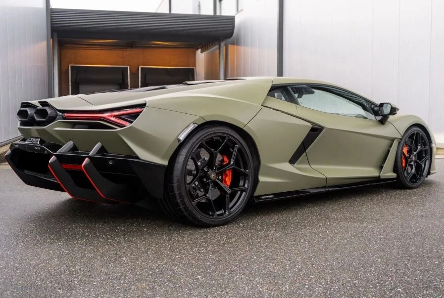 Lamborghini Revuelto 6.5 V12 - изображение 7